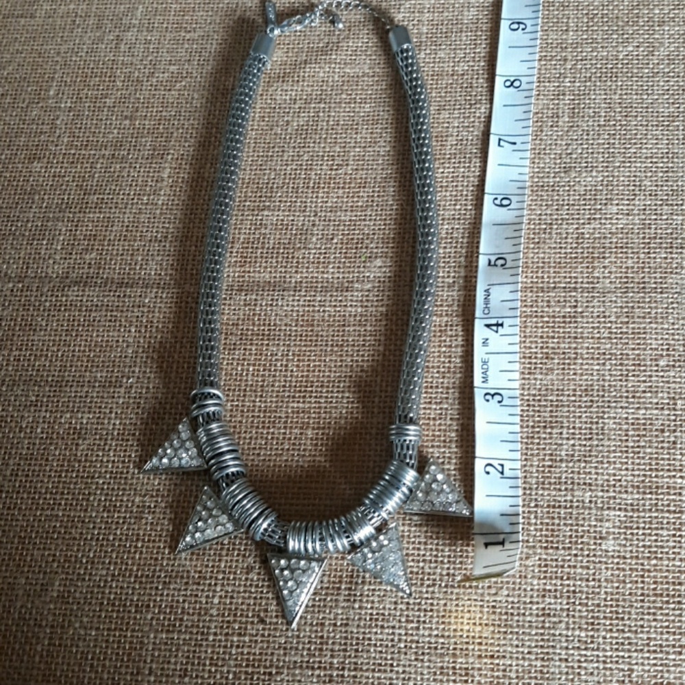Statement necklace